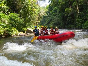 Mau Coba Rafting di Four Seasons Resort Bali at Sayan, Obama?