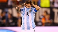 Argentina ketika itu kalah dari Jerman di final Piala Dunia dan dua kali kalah dari Chile di Copa America via adu penalti. Messi pun ketika itu sampai depresi sempat mau memutuskan pensiun (Getty Images)