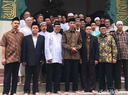 Tiba di Bandung, Jokowi Bertemu Warga Ucapkan Selamat Idul Fitri