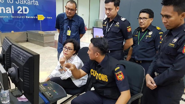 Pakai Cara Ini Agar Tak Kaget Kalau Dicegat Bea Cukai di Bandara