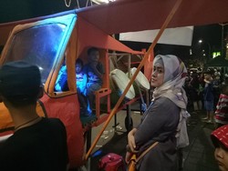 Beduk dan Kembang Api Meriahkan Malam Takbiran di Jalan Tambak