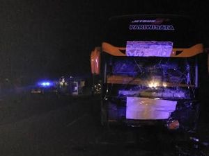 Tragedi Adu Banteng Avanza vs Bus di Probolinggo Tewaskan 6 Orang Tragedi Adu Banteng Avanza vs Bus di Probolinggo Tewaskan 6 Orang
