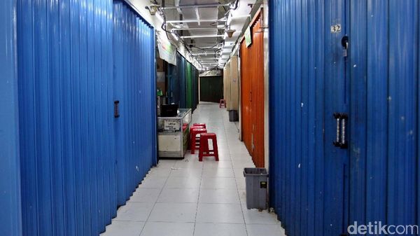 Kios-kios di Glodok Tutup