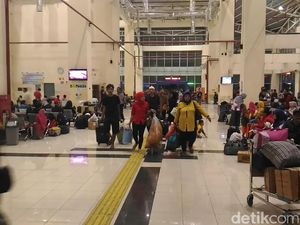 H-2 Lebaran, 11.165 Pemudik Berangkat dari Terminal Pulo Gebang H-2 Lebaran, 11.165 Pemudik Berangkat dari Terminal Pulo Gebang