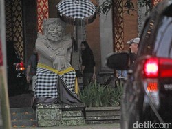 Hari Kedua di Bali, Obama dan Keluarga Asyik Berlibur di Ubud