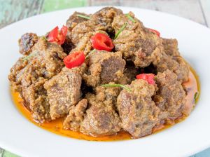 Begini Trik Mengolah Daging Kerbau Jadi Rendang Enak
