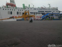 Libur Natal, Penumpang Kapal Feri di Merak Meningkat 35%