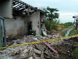Sebuah Rumah di Jombang Terkena Ledakan, Penyewanya Kabur