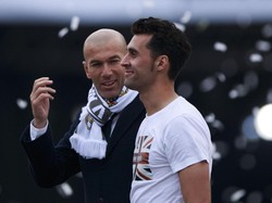 Arbeloa Gantung Sepatu