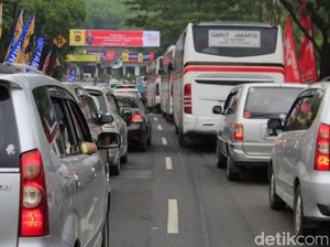 Jalur Nagreg-Garut Padat, Polisi Terapkan One Way