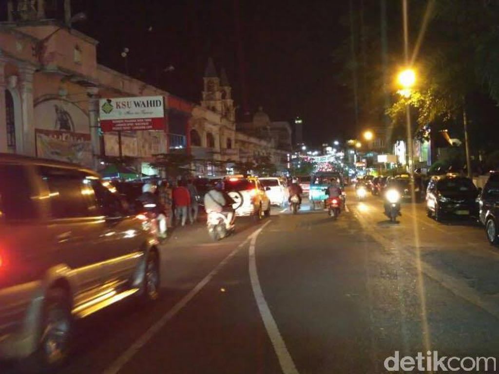 Malam Lebaran, Arus Tol dan non-Tol Semarang-Salatiga Lancar