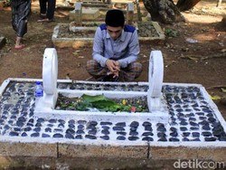 Tata Cara Baca Doa Ziarah Kubur