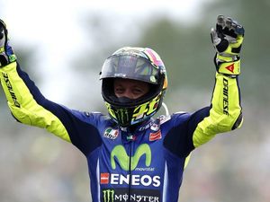 Setelah Setahun, Rossi Akhirnya Menang Lagi Setelah Setahun, Rossi Akhirnya Menang Lagi