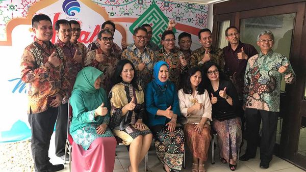 Rumah Dinas Menkominfo Diserbu Bos Operator