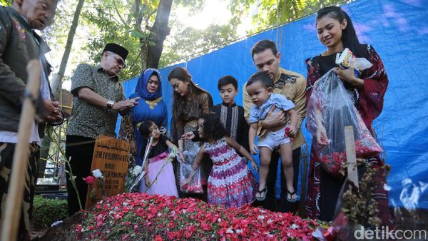 Assalamualaikum Jupe, Ini Keluargamu Datang Menengok