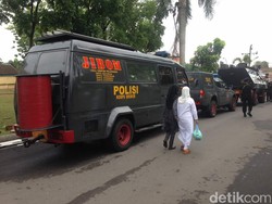 Polisi Temukan Pisau dan Bensin di Pos Jaga Mapolda Sumut