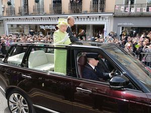 Koleksi Mobil Ratu Elizabeth Nih..