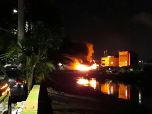 Kebakaran Melanda Permukiman Padat di Cideng Jakpus