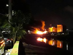 Kebakaran Melanda Permukiman Padat di Cideng Jakpus