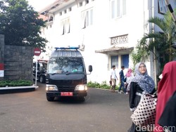 Patrialis Hingga Gubernur Bengkulu nonaktif Salat Id di Pomdam Guntur