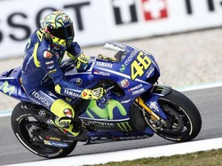 Rossi Menangi Balapan Seru di Assen