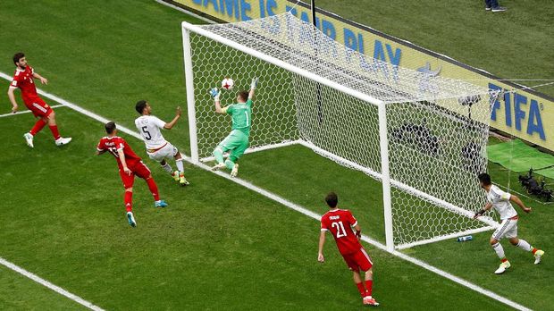 Meksiko Tembus Semifinal, Rusia Tersingkir