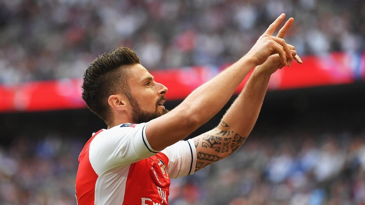 Striker Arsenal Olivier Giroud didekati Lyon. Foto: Laurence Griffiths/Getty Images