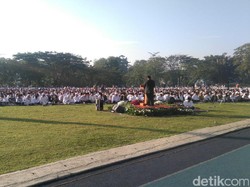 Jadi Khatib Salat Id, Gubernur Jabar Ingatkan Warga Soal Kebhinekaan