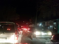 Garut-Bandung Macet, 30 Menit Cuma 50 Meter