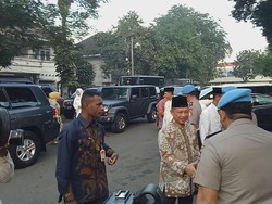 Kapolri Tito Karnavian Salat Idul Fitri di Masjid Mabes Polri