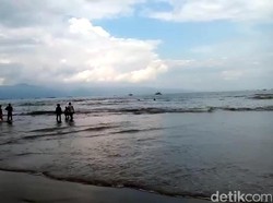 Kondisi Air di Pantai Citepus Palabuhanratu Terpantau Normal