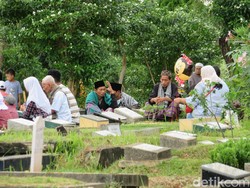 Jasa Pembaca Yasin dan Doa Ramai di TPU Karet Bivak