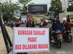 Lebaran 2017, Kendaraan Berombongan Menuju Tempat Wisata Garut