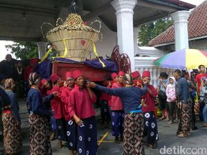 Meriahnya Rayahan Gunungan Grebeg Syawal Keraton Yogyakarta