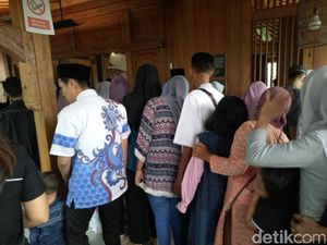 Anies Gelar Open House, Warga Antre Salaman
