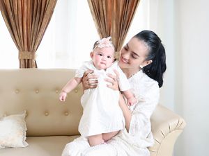 Ririn Ekawati Lebaran Tanpa Suami, Raisa Tampil Berhijab