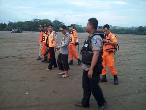 2 Wisatawan Hilang saat Berenang di Pantai Ciseureuh Garut