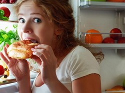 Sarapan Kepagian Lebih Sehat Dibanding Makan Tengah Malam, Ini Alasannya