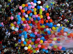 Tradisi Lepas Balon Rayakan Lebaran di Mesir