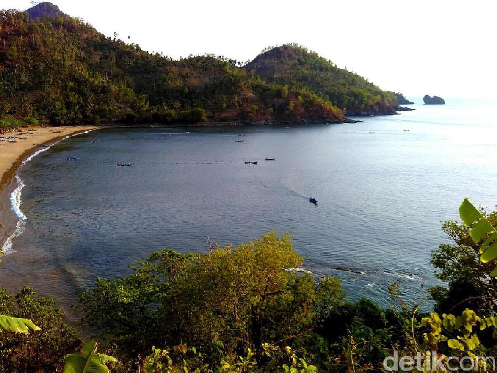 Trenggalek! Kabupaten dengan Keindahan Surga Wisatanya Trenggalek! Kabupaten dengan Keindahan Surga Wisatanya