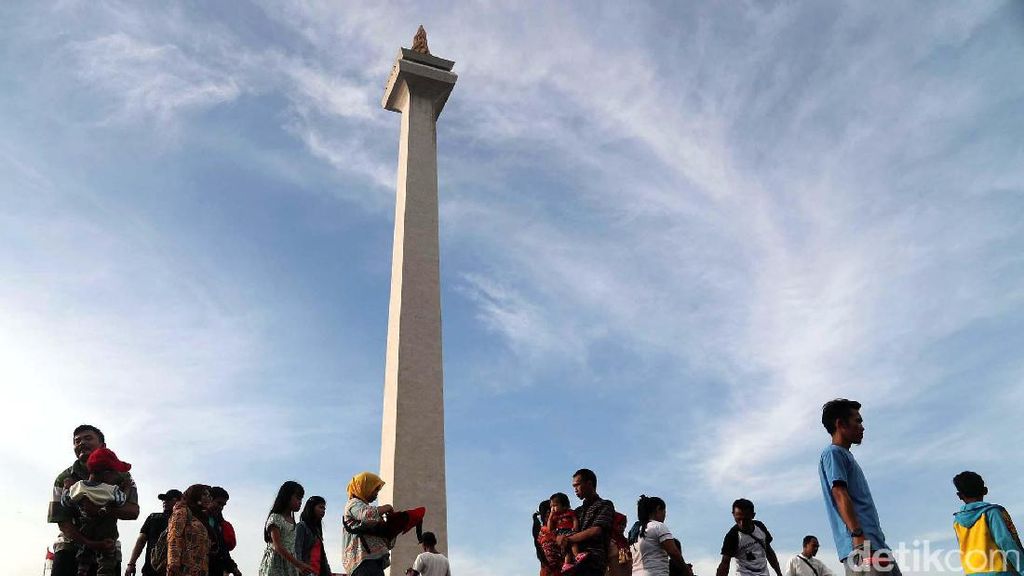 Libur Lebaran, Monas juga Dipadati Pengunjung Libur Lebaran, Monas juga Dipadati Pengunjung