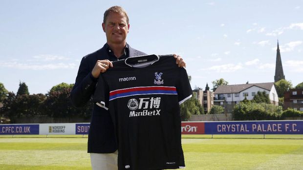Kerja sama Frank de Boer dan Crystal Palace hanya berlangsung selama 77 hari.