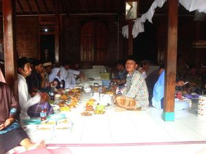 Langka! Tahun Ini Komunitas Aboge Awali Puasa Bersama Pemerintah Langka! Tahun Ini Komunitas Aboge Awali Puasa Bersama Pemerintah