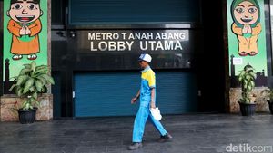 Kawasan Pasar Tanah Abang Masih Lengang