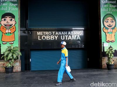 Kawasan Pasar Tanah Abang Masih Lengang