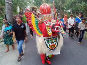 Menpar Arief Hadiri Parade Barong Ider Bumi di Banyuwangi