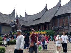 Siang Ini, 28 Ribu Pengunjung Padati TMII