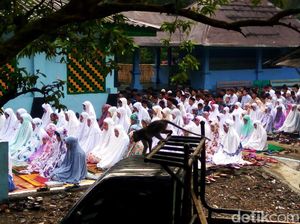 Jemaah Aboge di Banyumas Salat Idul Fitri Hari Ini