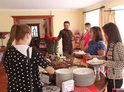 Lebaran, Saatnya Warga Ekuador Cicipi Opor Ayam Hingga Rendang