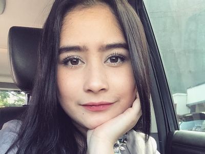 Prilly Latuconsina Makin Cantik, Raffi Ahmad Tengok Makam Jupe dan Olga Syahputra